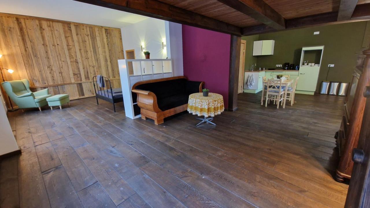 Liebevoll Sanierte Altbauwohnung Waldsieversdorf Buitenkant foto